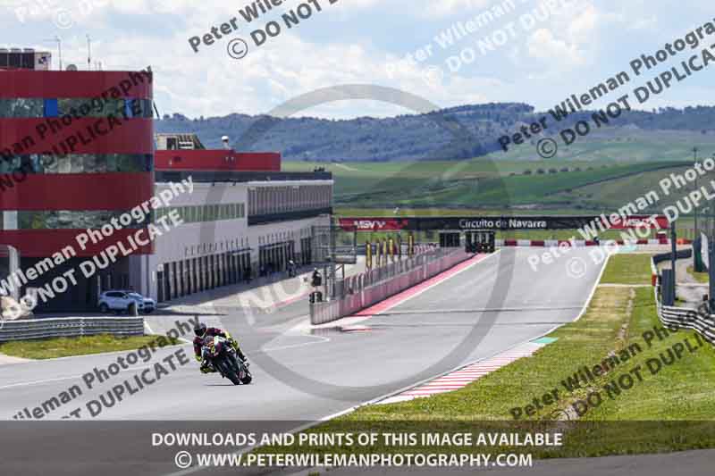 cadwell no limits trackday;cadwell park;cadwell park photographs;cadwell trackday photographs;enduro digital images;event digital images;eventdigitalimages;navarra;no limits trackdays;peter wileman photography;racing digital images;trackday digital images;trackday photos